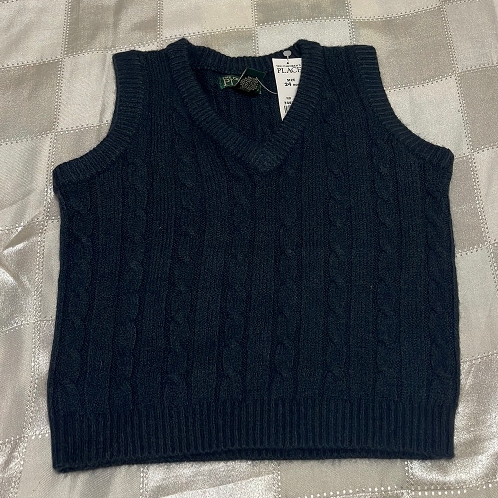 Sweater vest